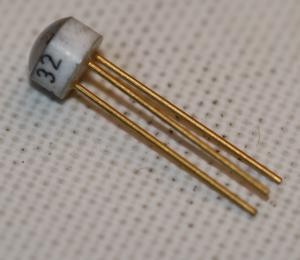 MEL32 Phototransistor Sensor 50mA 50V (MEL32 Phototransistor) image 1